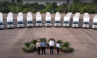 Mr.-Vinay-Pathak-Vice-President-Business-Head-_E2_80_93-SCVPU-Tata-Motors-and-Mr.-Maxson-Lewis-Founder-CEO-of-Magenta-Mobility-during-the-Ace-EV-key-handover-ceremony-1536x829