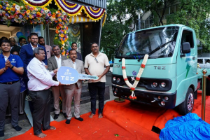 Compressed-Picture-2_Jupiter-Electric-Mobility-Bangalore-Showroom-1024x683