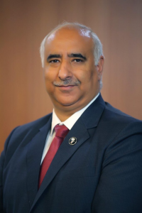 Vinay-Raina-Chief-Commercial-Officer-JSW-MG-Motor-India-682x1024 (1)