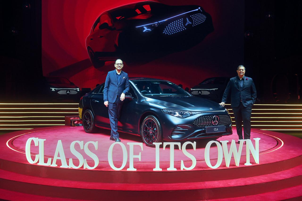 Image_01-Mr-Santosh-Iyer-MD-CEO-with-Mr.-Brendon-Sissing-VP-Sales-Mercedes-Benz-India-launches-all-new-CLA-BEV-in-India