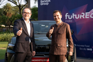 Mr.-Francois-Provost-CEO-Renault-Group-and-Mr.-Stephane-Deblaise-CEO-Renault-Group-in-India-at-the-unveil-of-futuREady-India-strategy-1-1024x683