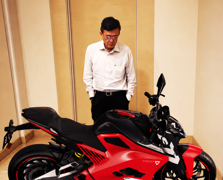 Mr.-Lip-Bu-Tan-Chairman-of-Walden-International-Advisor-to-Ultraviolette